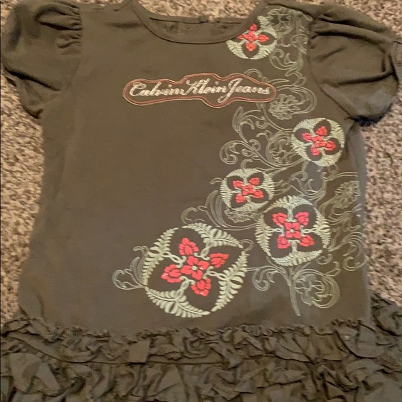 EUC girls two piece outfit by Calvin Klein - Picture 2 of 6